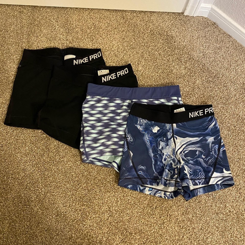 Nike Pros Bundle